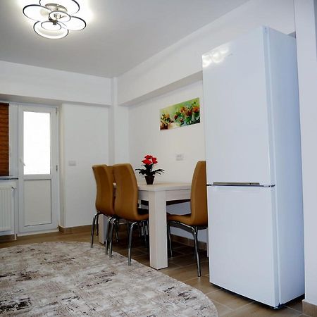 Apartament David 큼홀룸그몰도베네스크 외부 사진